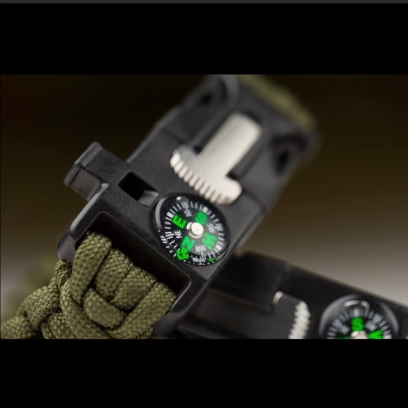 Paracord Outdoor Survival Tactical Bracelet 5 in 1 - Picture 4 of 8